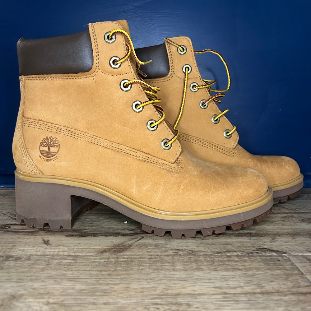 Timberland Women’s Premium Waterproof Boots Wheat Nubuck – Size Women's US 9.5